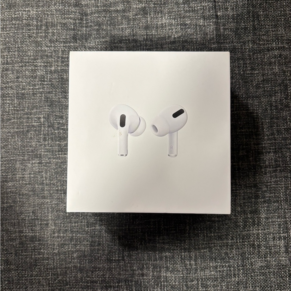 Apple AirPods Pro with Wireless Charging Case